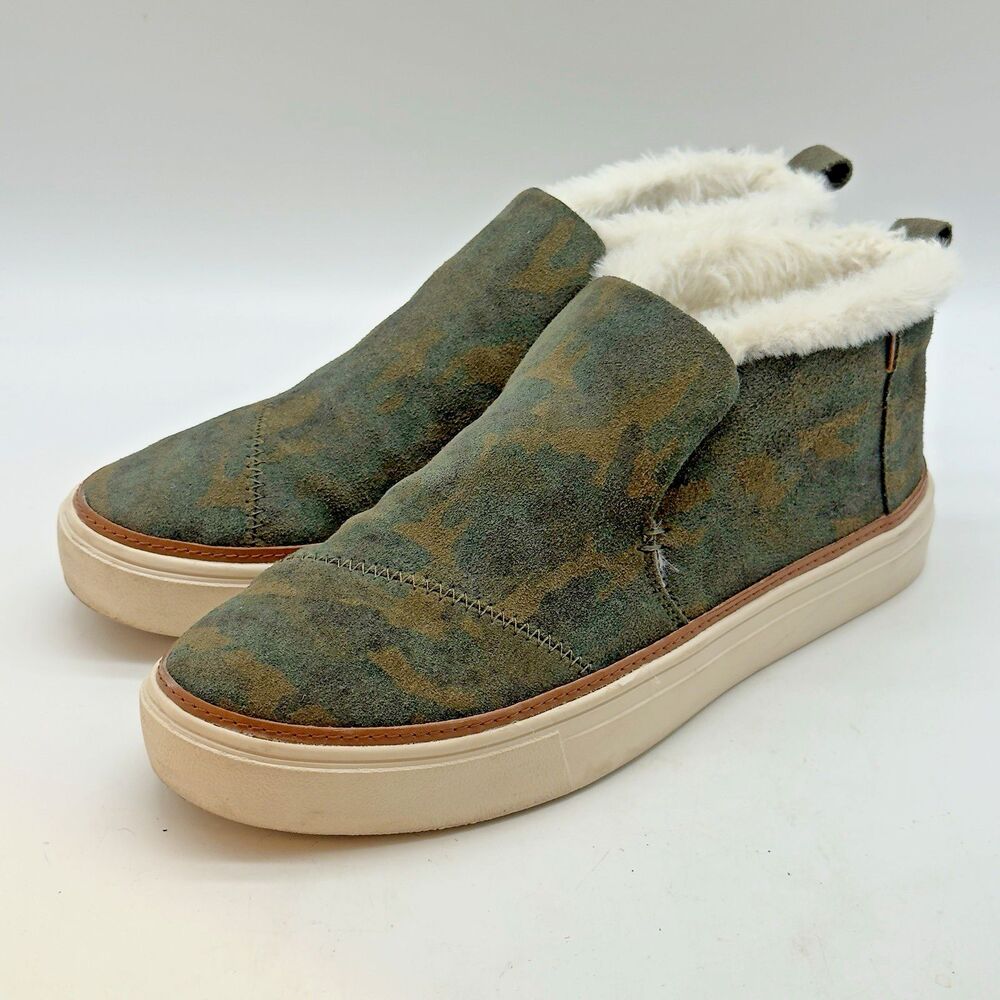 Toms Paxton Camo Ankle Boots Women's 8.5 Camo with Faux Fur Lining Chukka Style